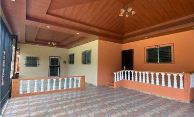 VENTA DE CASA EN LA ARBOLEDA  3 RECAMARAS ESPACIO DE BARBACOA