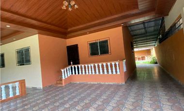 VENTA DE CASA EN LA ARBOLEDA  3 RECAMARAS ESPACIO DE BARBACOA