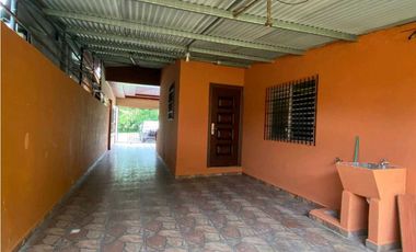 VENTA DE CASA EN LA ARBOLEDA  3 RECAMARAS ESPACIO DE BARBACOA