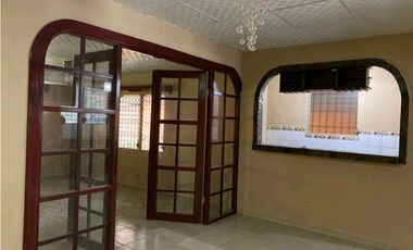 VENTA DE CASA EN LA ARBOLEDA  3 RECAMARAS ESPACIO DE BARBACOA