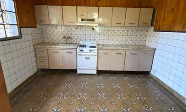 Casa en alquiler en Lanus Este