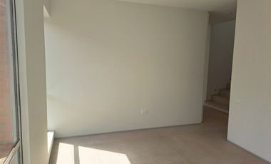 Oficina en Venta en Luis Carrara con las Hualtatas