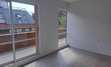 Oficina en Venta en Luis Carrara con las Hualtatas