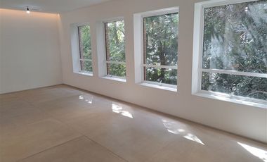 Oficina en Venta en Luis Carrara con las Hualtatas