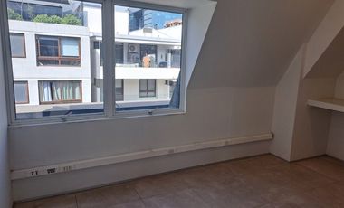 Oficina en Venta en Luis Carrara con las Hualtatas