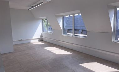 Oficina en Venta en Luis Carrara con las Hualtatas