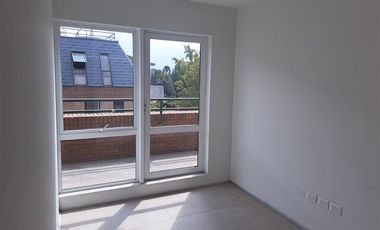 Oficina en Venta en Luis Carrara con las Hualtatas