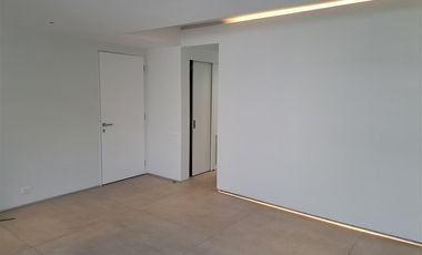 Oficina en Venta en Luis Carrara con las Hualtatas