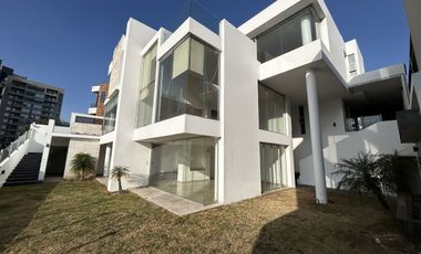 PRECIOSA CASA EN RENTA EN VILLA MAGNA, LOMAS COUNTRY!!