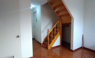 VENTA DEPARTAMENTO DE 2 PISOS EN LA PINTANA