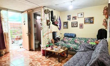 SE VENDE ACOGEDORA CASA 1D 1B, LA PINTANA
