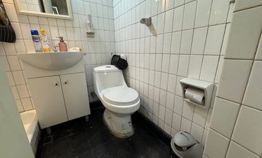 Amplia Oficina, a pasos del metro, full conectada