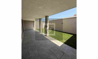 CASA ESPARTA EN RENTA