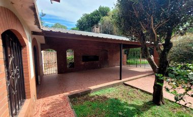 Casa con pileta en Pueblo Esther