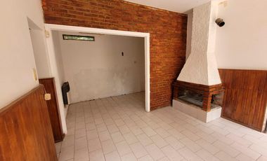 Casa con pileta en Pueblo Esther