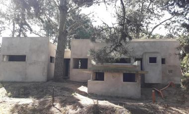 Casa a terminar en venta - 2 Dormitorios 2 Baños - 705Mts2 - Costa del Este