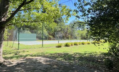 Encantadora casa quinta a la venta en el prestigioso barrio La Araucaria| Lobos
