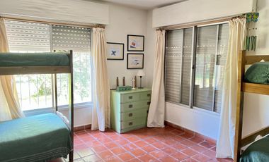Encantadora casa quinta a la venta en el prestigioso barrio La Araucaria| Lobos