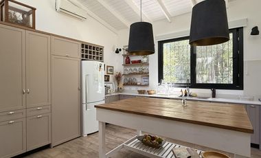 Encantadora casa quinta a la venta en el prestigioso barrio La Araucaria| Lobos