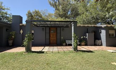 Encantadora casa quinta a la venta en el prestigioso barrio La Araucaria| Lobos