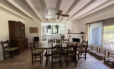 Encantadora casa quinta a la venta en el prestigioso barrio La Araucaria| Lobos
