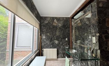Casa en Venta de 4 Dormitorios, Country El Bosque con Pileta y Cava de Vino