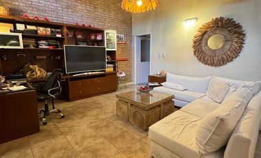 Casa en Venta de 4 Dormitorios, Country El Bosque con Pileta y Cava de Vino