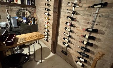 Casa en Venta de 4 Dormitorios, Country El Bosque con Pileta y Cava de Vino