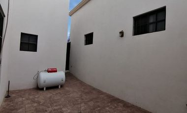 Parques de San Felipe amplia casa en excelente ubicacion