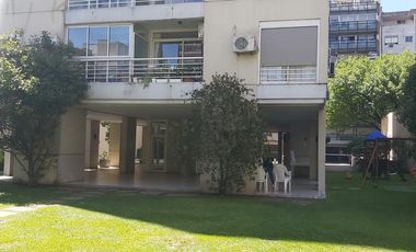 Departamento - 2  ambientes luminoso  con cochera cubierta fija   - Palermo Chico