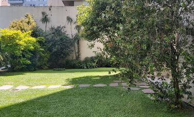 Departamento - 2  ambientes luminoso  con cochera cubierta fija   - Palermo Chico