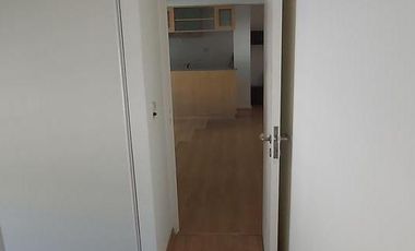 Departamento - 2  ambientes luminoso  con cochera cubierta fija   - Palermo Chico