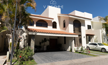 RESIDENCIA EN VENTA EN VALLE REAL, ZAPOPAN