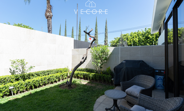 RESIDENCIA EN VENTA EN VALLE REAL, ZAPOPAN