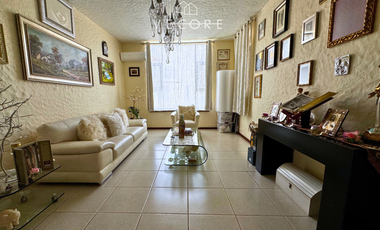 RESIDENCIA EN VENTA EN VALLE REAL, ZAPOPAN