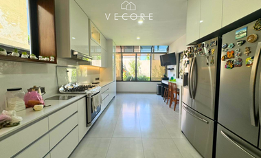 RESIDENCIA EN VENTA EN VALLE REAL, ZAPOPAN