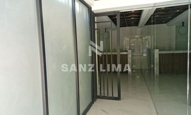 Alameda: Magnifico local para restaurante, corporativo en edificio inteligente.