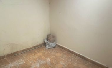 Casa con gran potencial, muy cerca del Metro el Rosario
