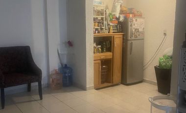 Casa con gran potencial, muy cerca del Metro el Rosario