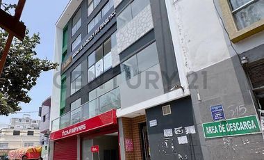 ALQUILER DE CONSULTORIO MÉDICO / OFICINA EN ZONA ESTRATÉGICA