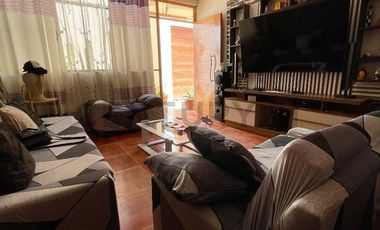 Se Vende Casa con Amplio Terreno de 150 m²