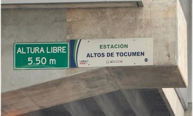 24 DE DICIEMBRE / GALERA COMERCIAL / CON OFICINA /  2014M