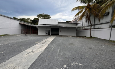 24 DE DICIEMBRE / GALERA COMERCIAL / CON OFICINA /  2014M