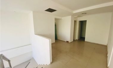 ALQUILER DE LOCAL COMERCIAL, A METROS DE LA PEATONAL