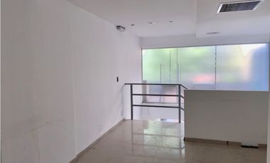 ALQUILER DE LOCAL COMERCIAL, A METROS DE LA PEATONAL