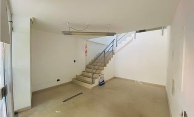 ALQUILER DE LOCAL COMERCIAL, A METROS DE LA PEATONAL