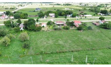 Vendo Casa a Refaccionar en Herrera, Entre Ríos.