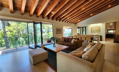 Casa en Venta dentro de Condominio en Valle de Bravo