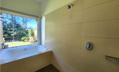 Casa en Venta dentro de Condominio en Valle de Bravo