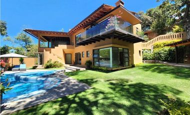 Casa en Venta dentro de Condominio en Valle de Bravo